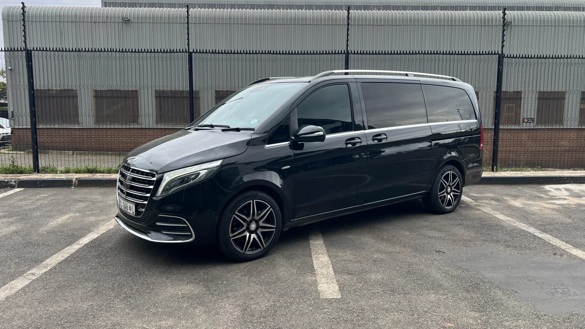 Mercedes-Benz V250d, image 2