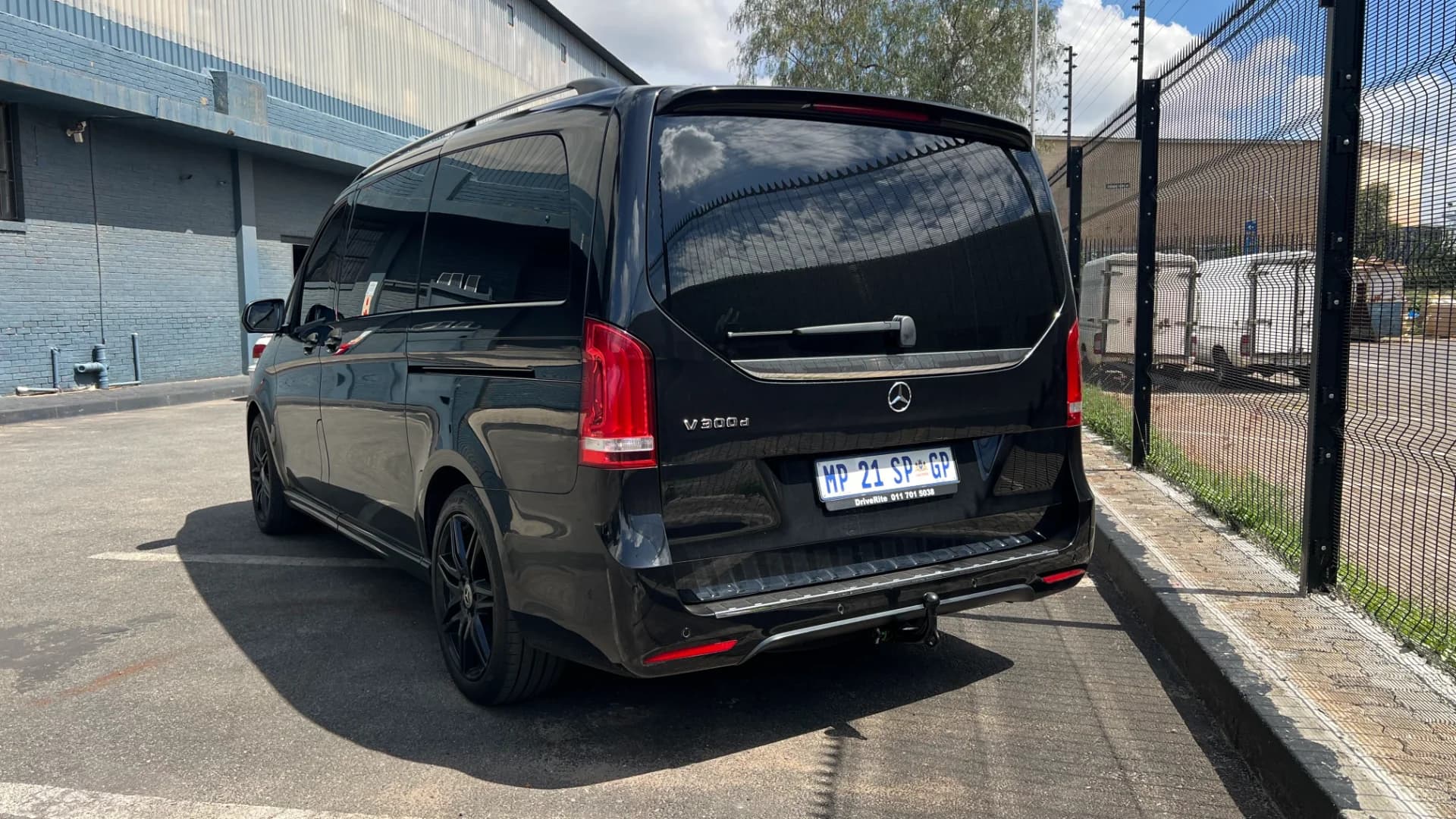 Mercedes-Benz V300d, image 3