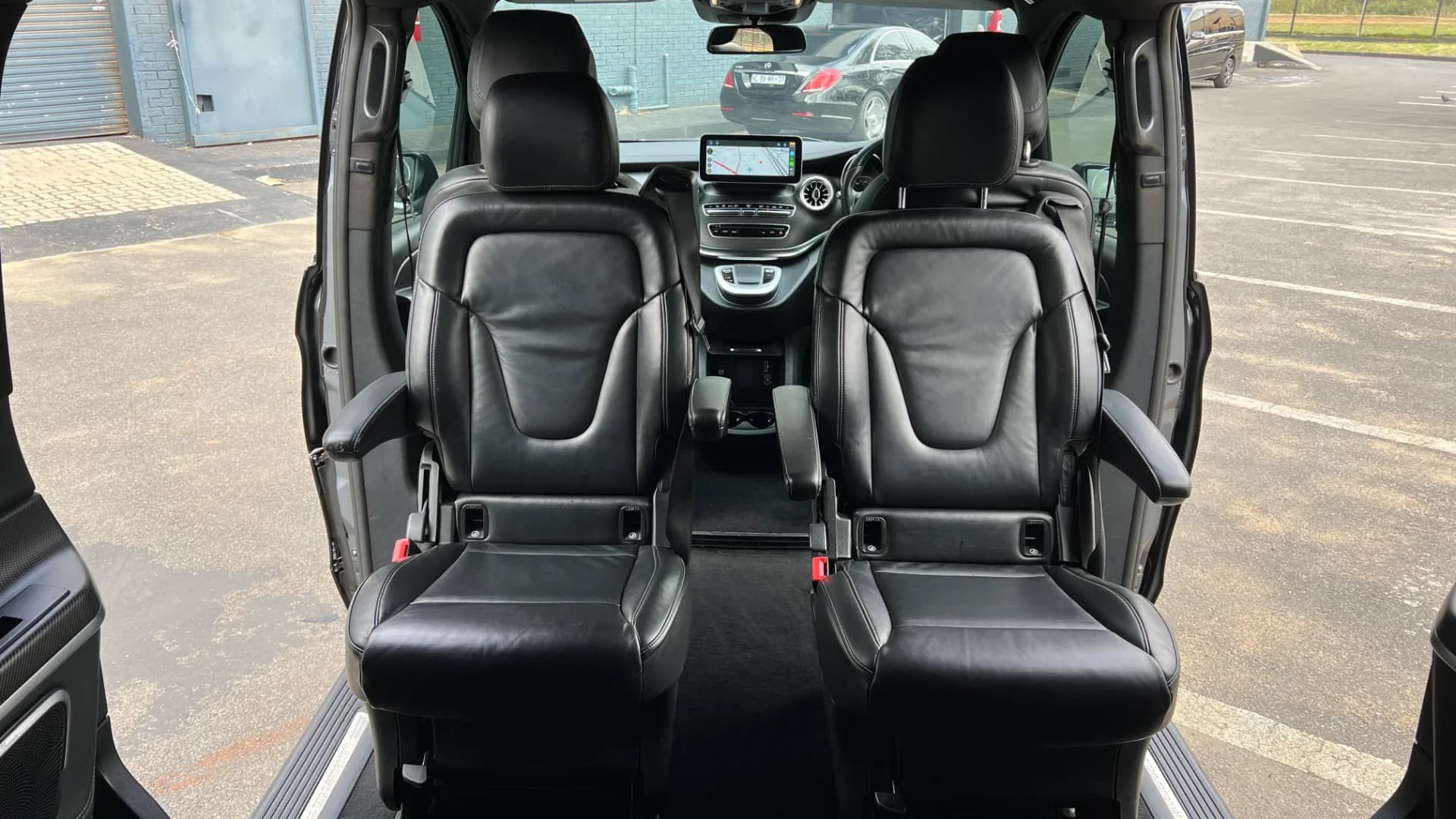 Mercedes-Benz V300d, image 4