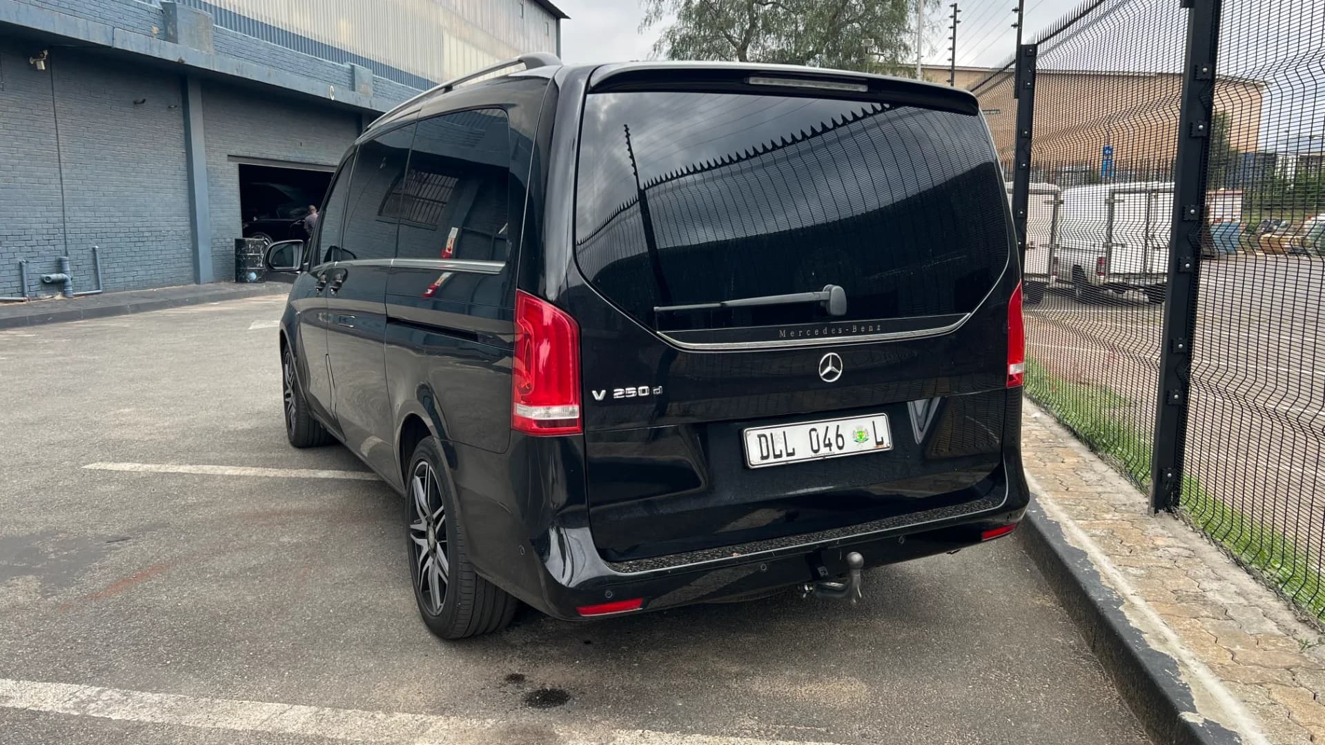 Mercedes-Benz V250d, image 4
